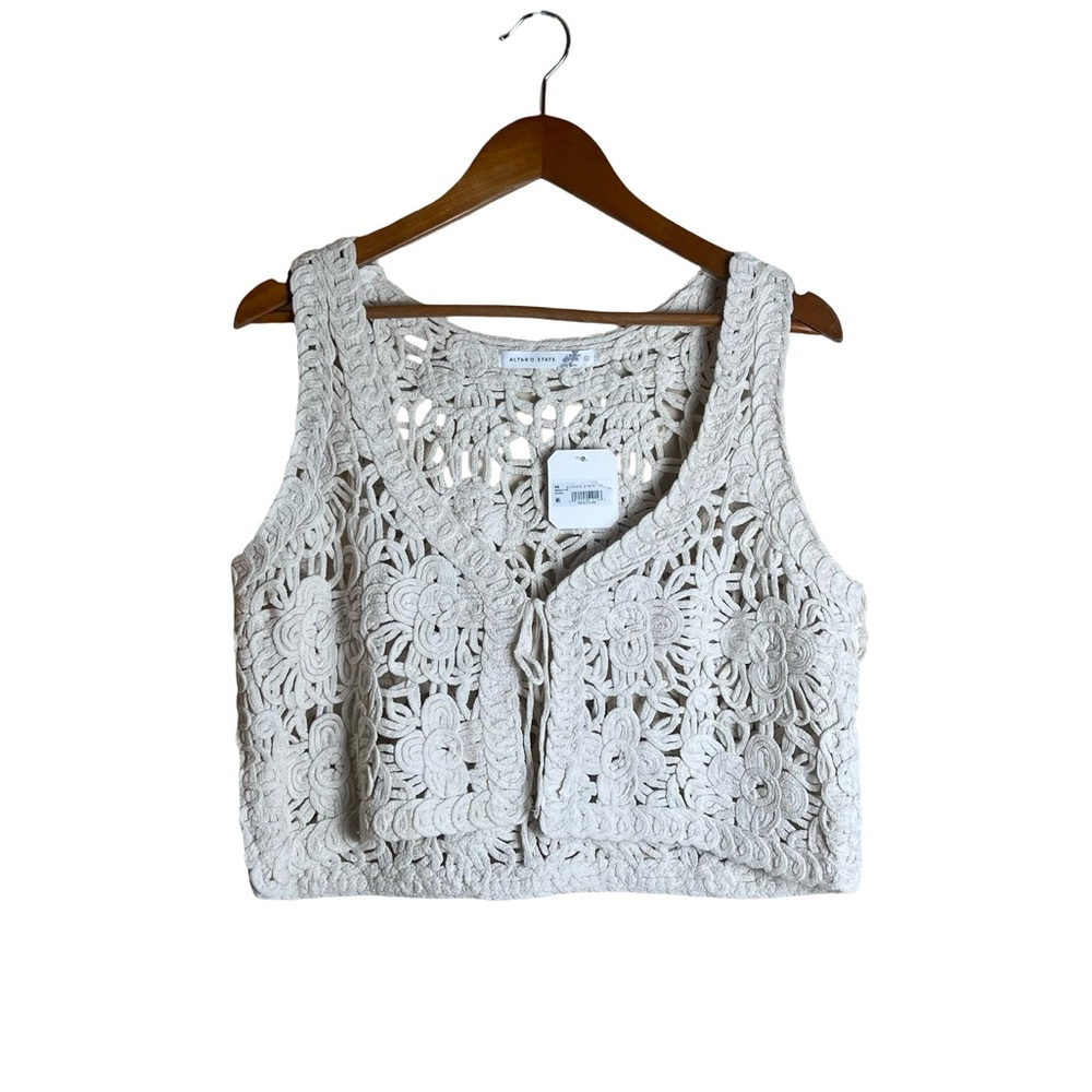 NWT! Altar’d State cream crochet vest. Size large